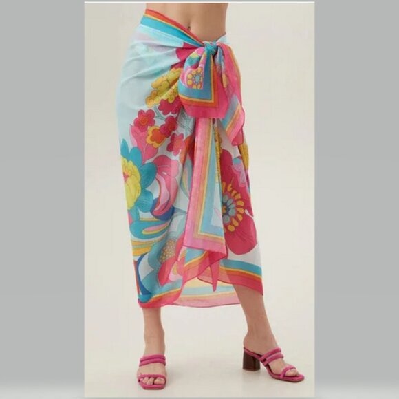 Trina Turk Fontaine Pareo One Size NWT - Picture 1 of 12